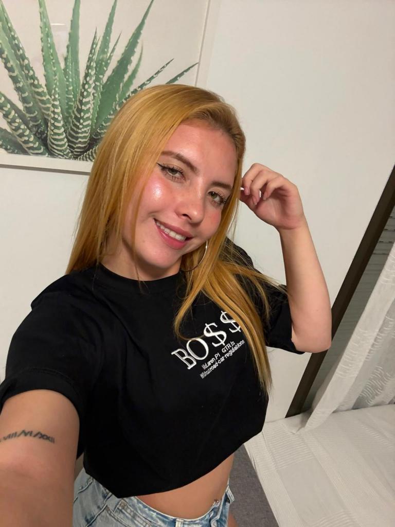 Chica busca chico en Barcelona: Chica busca chico