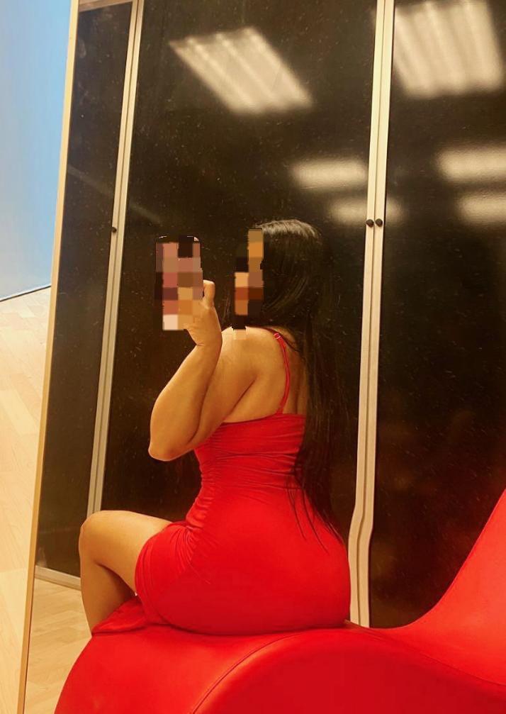 Chica busca chico en Sevilla: 