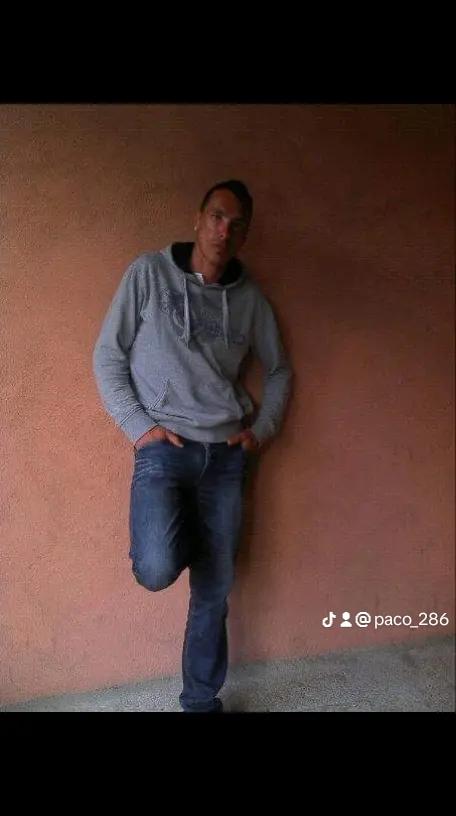 Chico busca chica en Zaragoza: 