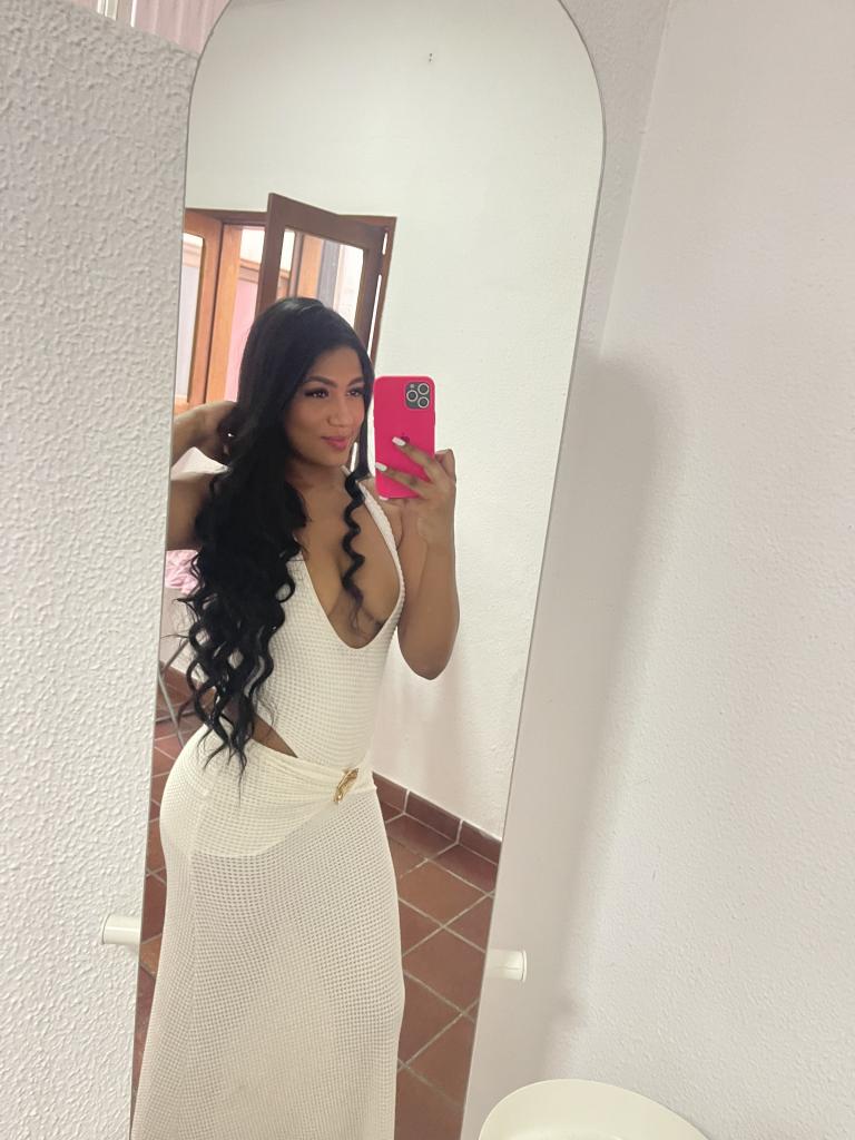 Chica busca chico en Ibiza: 