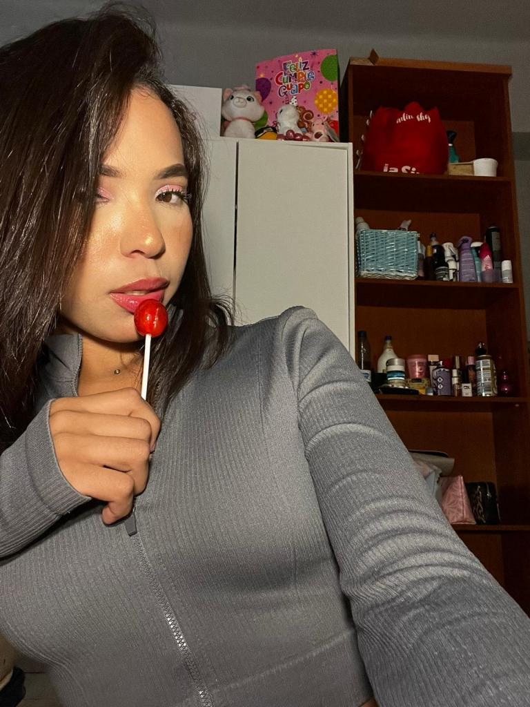 647241543: Chica busca chico en Mallorca