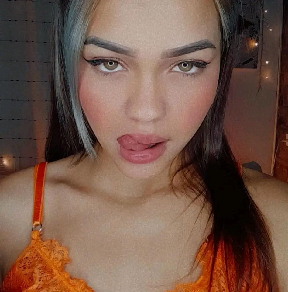 604307685: Chica busca chico en Valencia