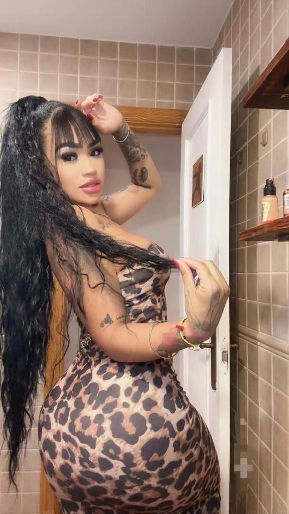 Chica busca chico en Cádiz: 