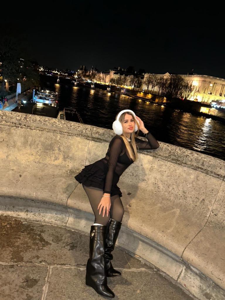 Chica busca chico en Ibiza: 