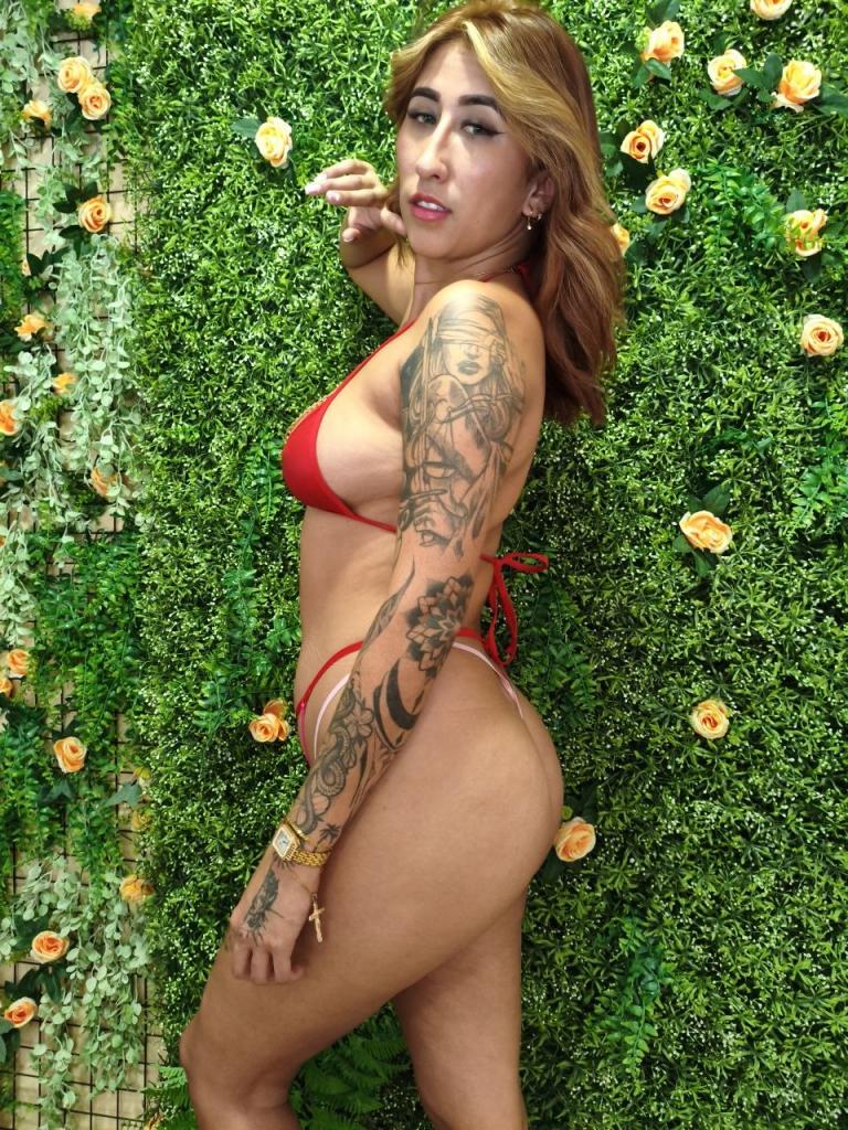 664874220: Chica busca chico en Madrid