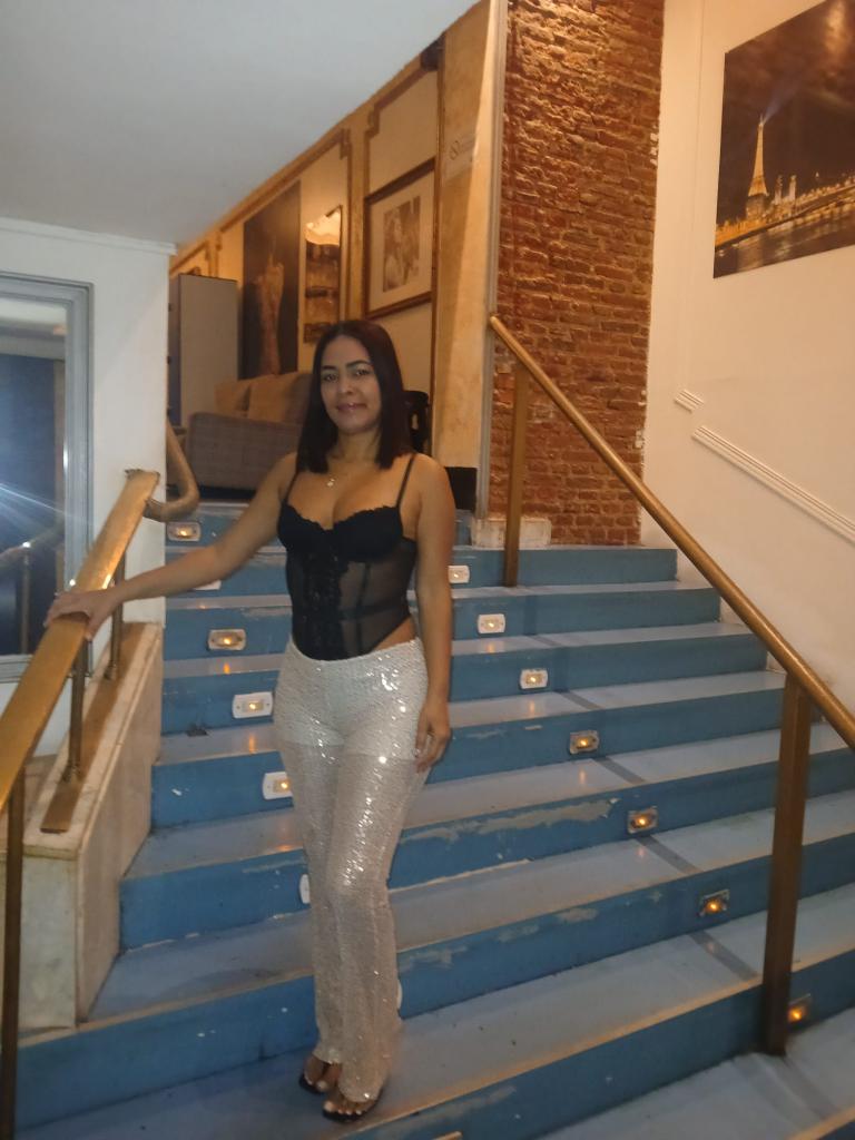 614881102: Chica busca chico en Murcia