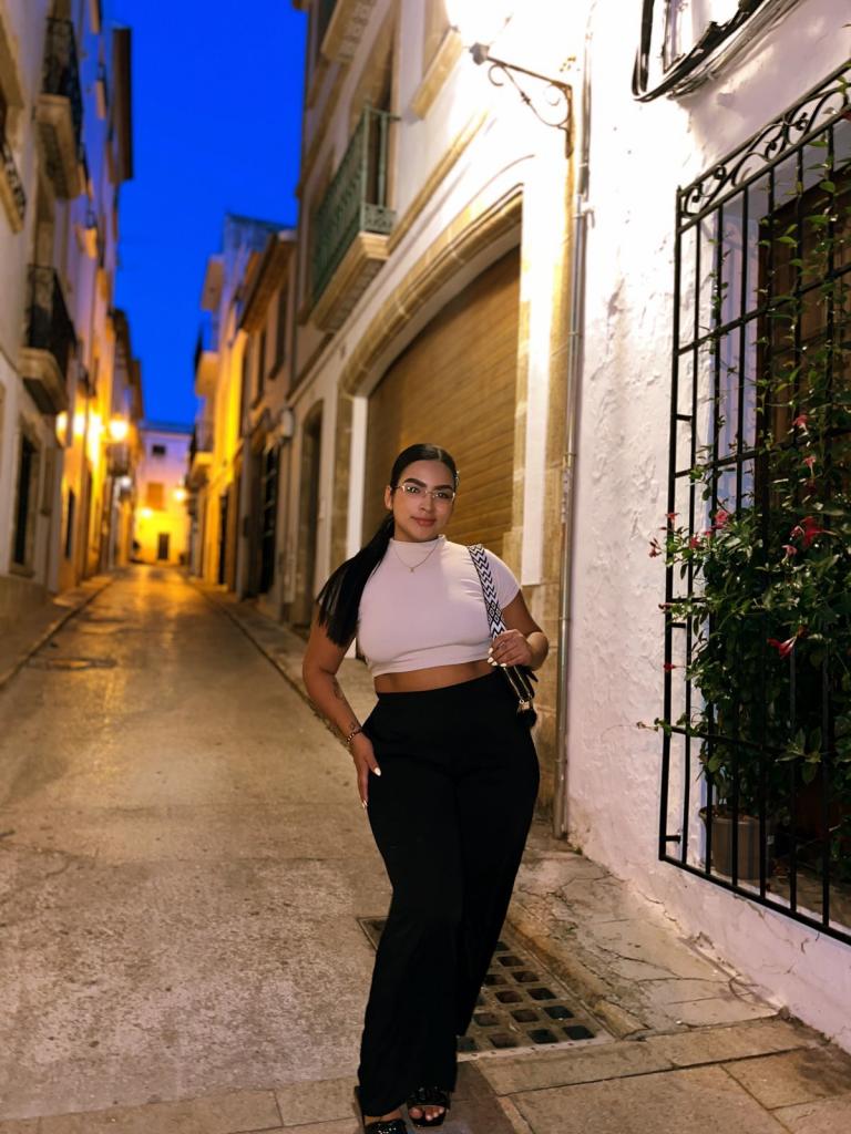 Chica busca chico en Alicante: 