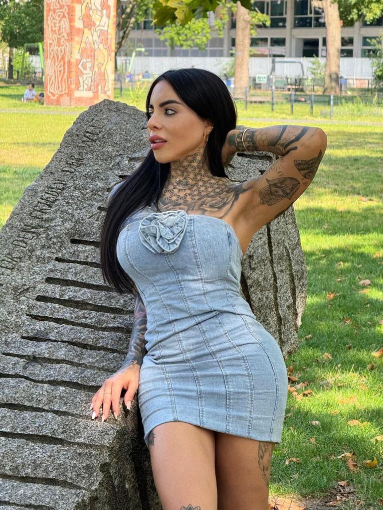631747425: Transexual en Valencia