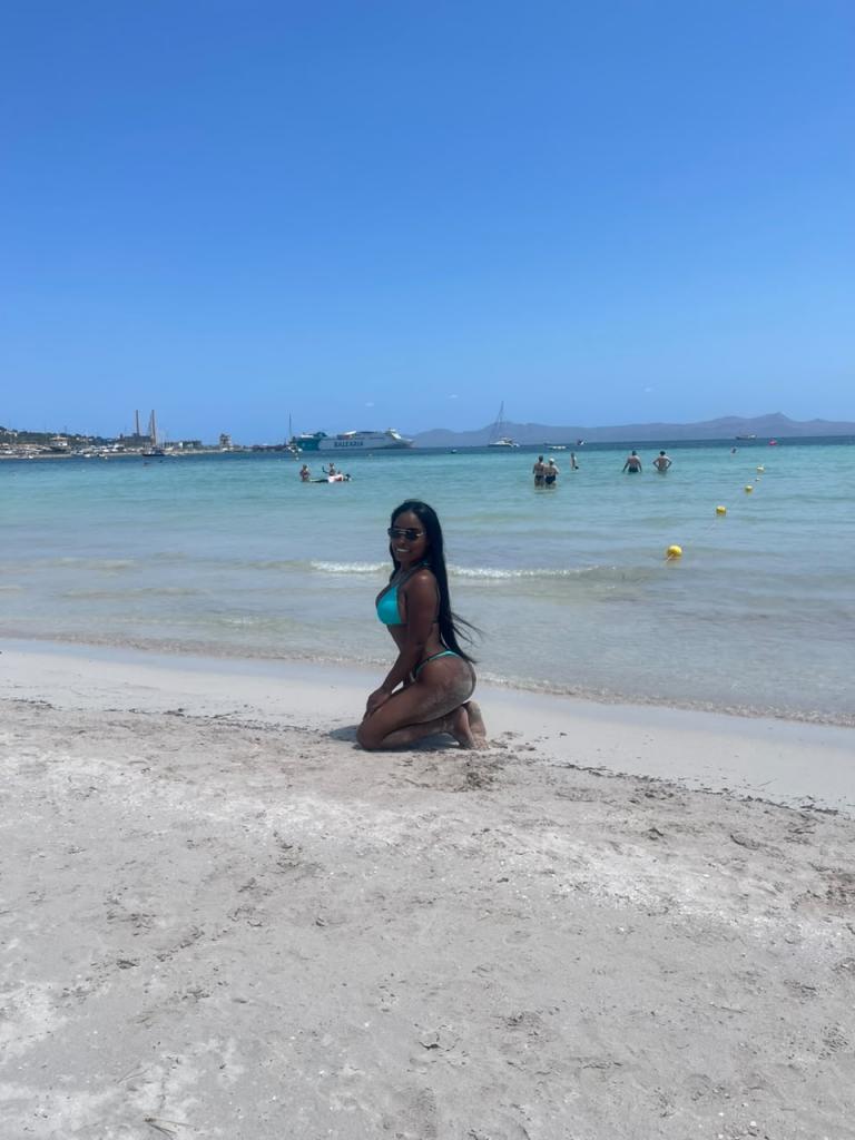 663092691: Chica busca chico en Mallorca