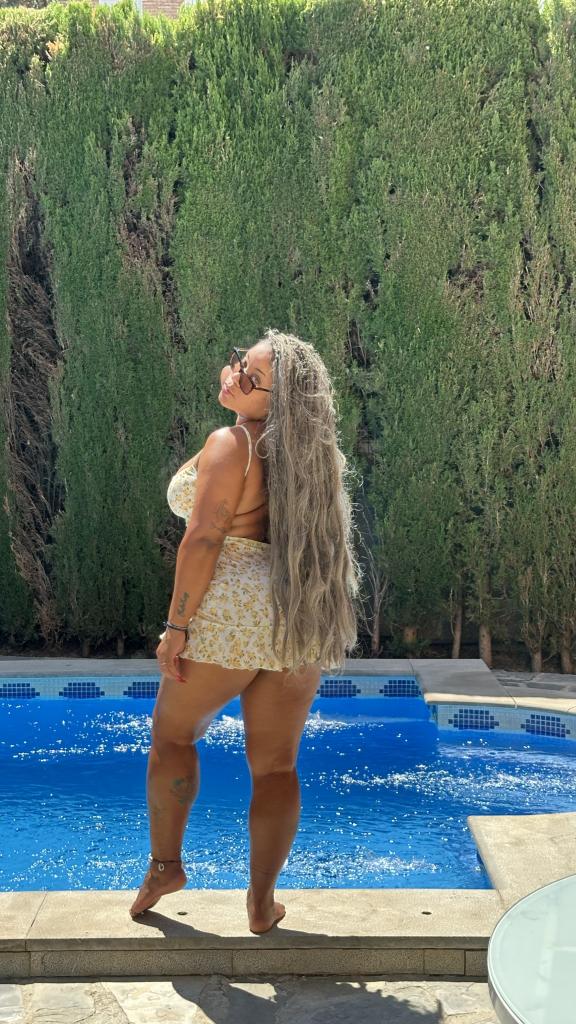 Chica busca chico en Granada: Chica busca chico