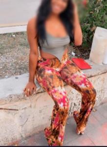 643582831: Chica busca chico en Gerona