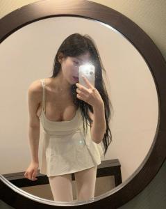658552545: Chica busca chico en Madrid