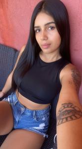 664248198: Chica busca chico en Sevilla