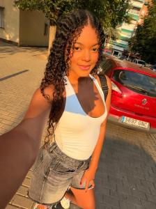 603690534: Chica busca chico en Madrid
