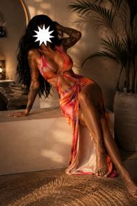 688394537: Chica busca chico en Madrid