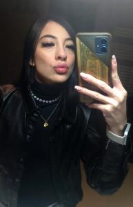 614969142: Chica busca chico en Ibiza