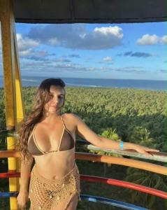 643917300: Chica busca chico en Pontevedra