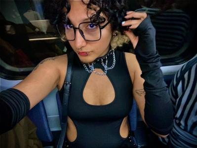 635129739: Chico busca chica en Barcelona