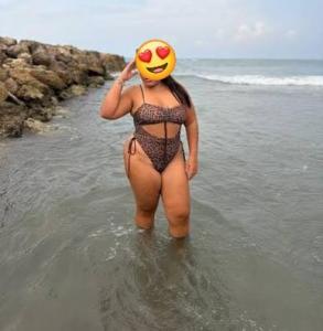 672596290: Chica busca chico en Granada