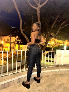 602535040: Chica busca chico en Gerona