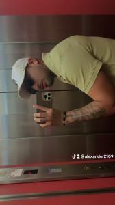 657088908: Chico busca chica en Zaragoza