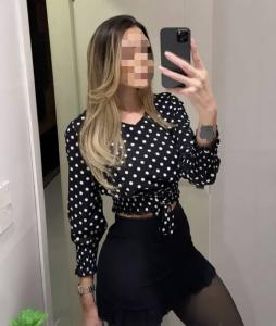 662268908: Chica busca chico en La Coruña