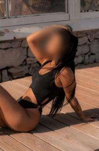 672073988: Chica busca chico en Madrid