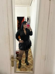 670345610: Chica busca chico en Valencia
