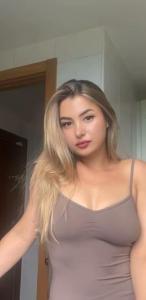 677375078: Chica busca chico en Barcelona