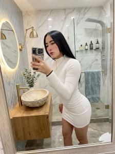 678778566: Chica busca chico en Barcelona