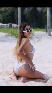 645731809: Chica busca chico en Ibiza