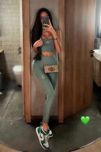 658325594: Chica busca chico en Barcelona