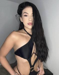 667414231: Chica busca chico en Barcelona