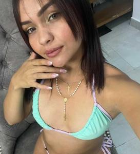 604307685: Chica busca chico en Valencia