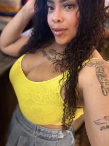 613898305: Chica busca chico en Alicante