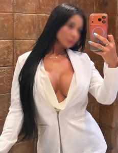 613466451: Chica busca chico en Málaga