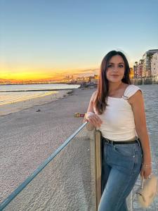 613324434: Chica busca chico en Valencia