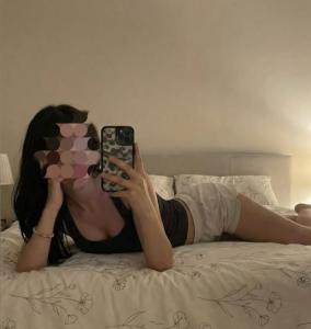 672838474: Chica busca chico en Sevilla