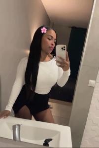 663092691: Chica busca chico en Mallorca