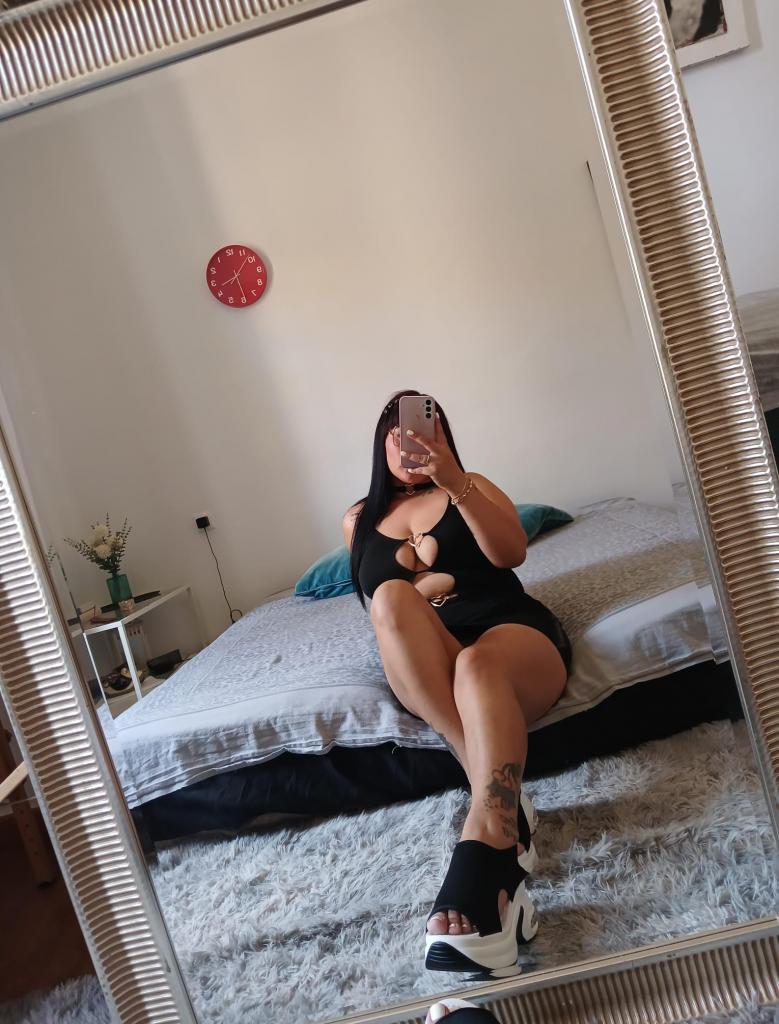 Chica busca chico en Cádiz: 