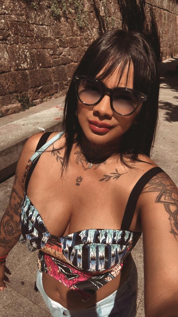 613431636: Chica busca chico en Orense