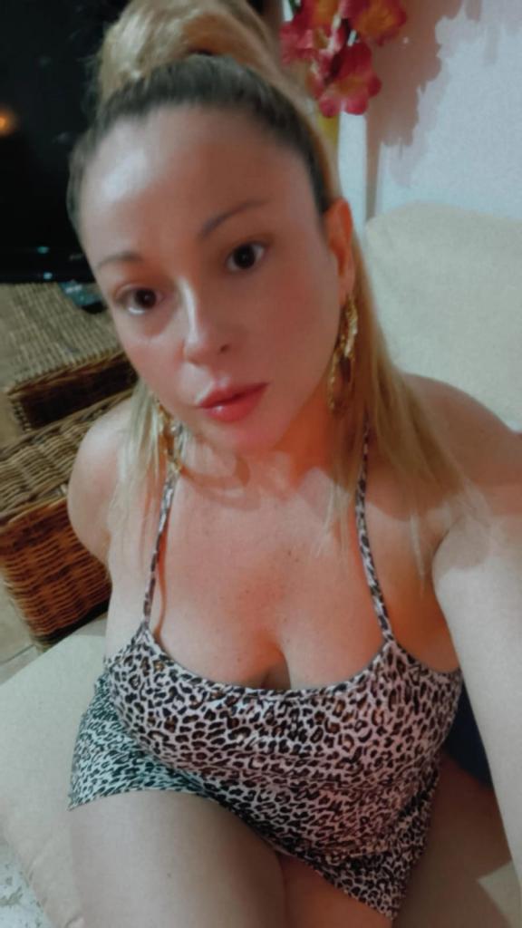 Chica busca chico en Cádiz: 