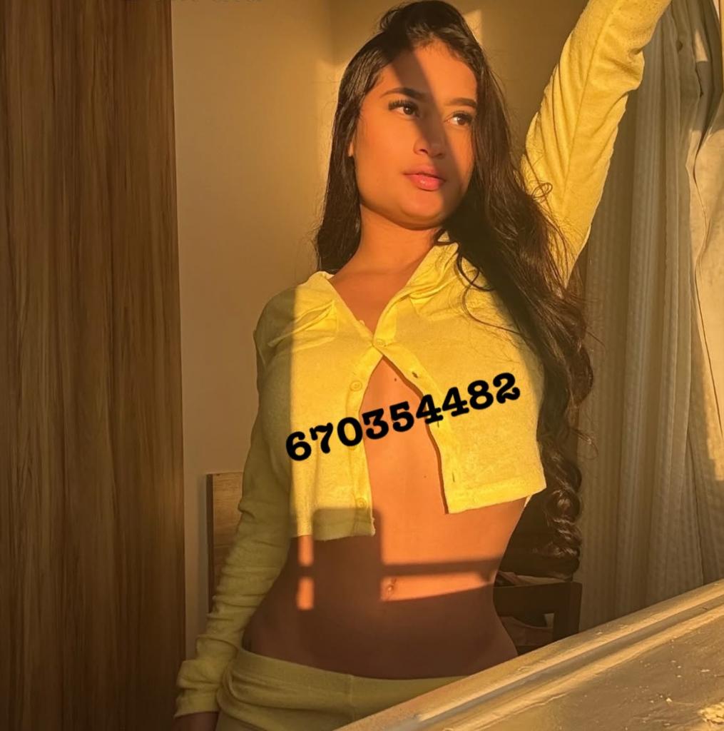 Chica busca chico en Menorca: 
