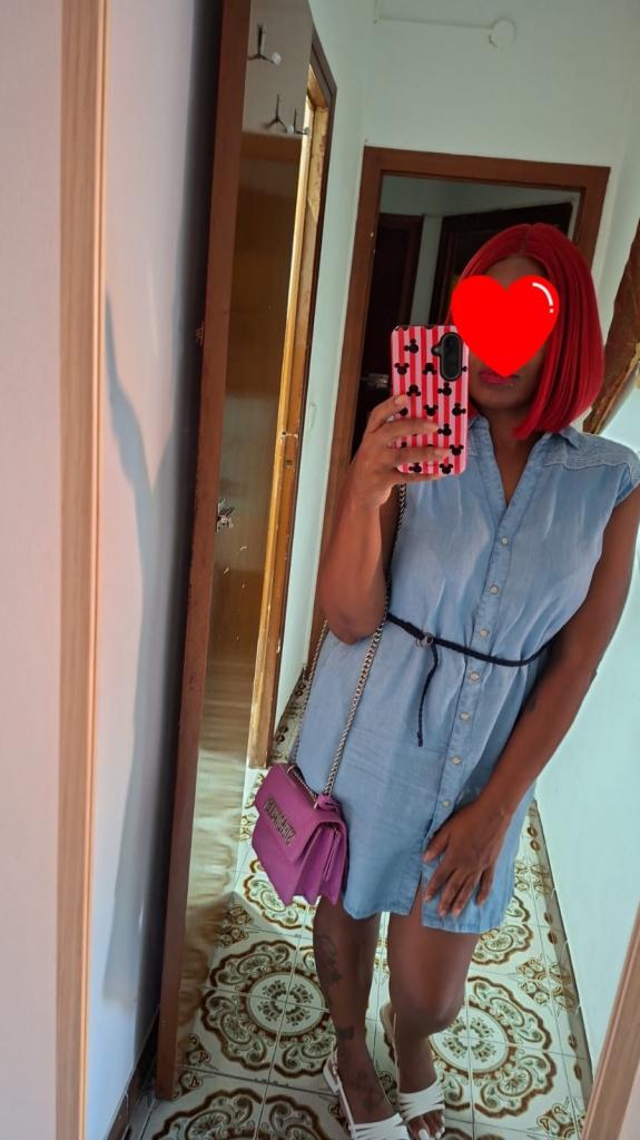 634425038: Chica busca chico en Barcelona