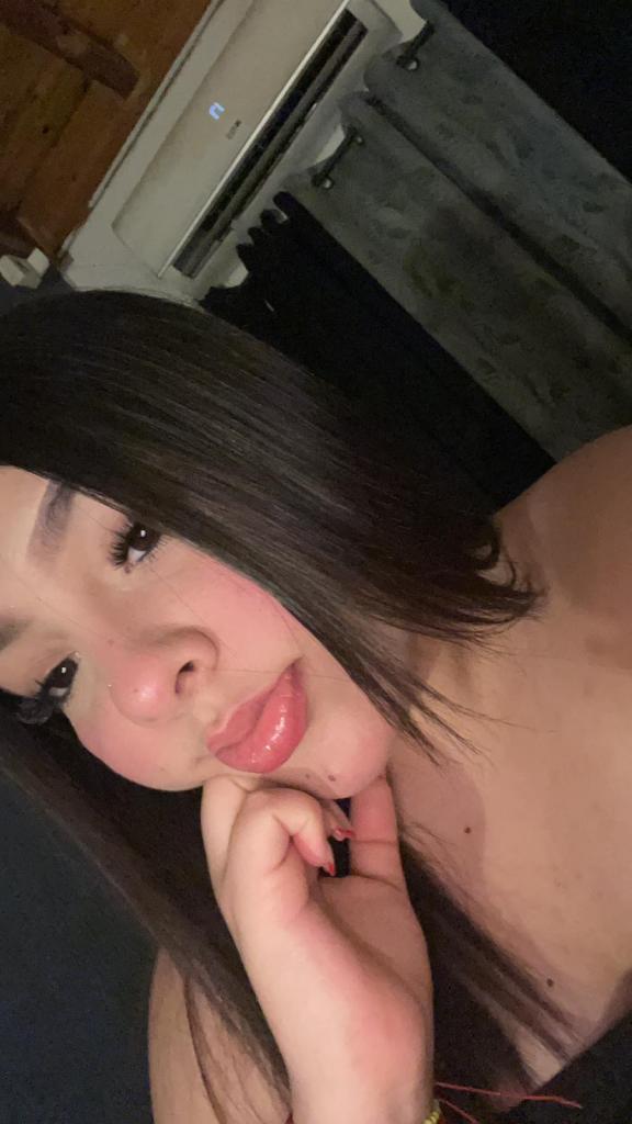 Chica busca chico en Valencia: Chica busca chico