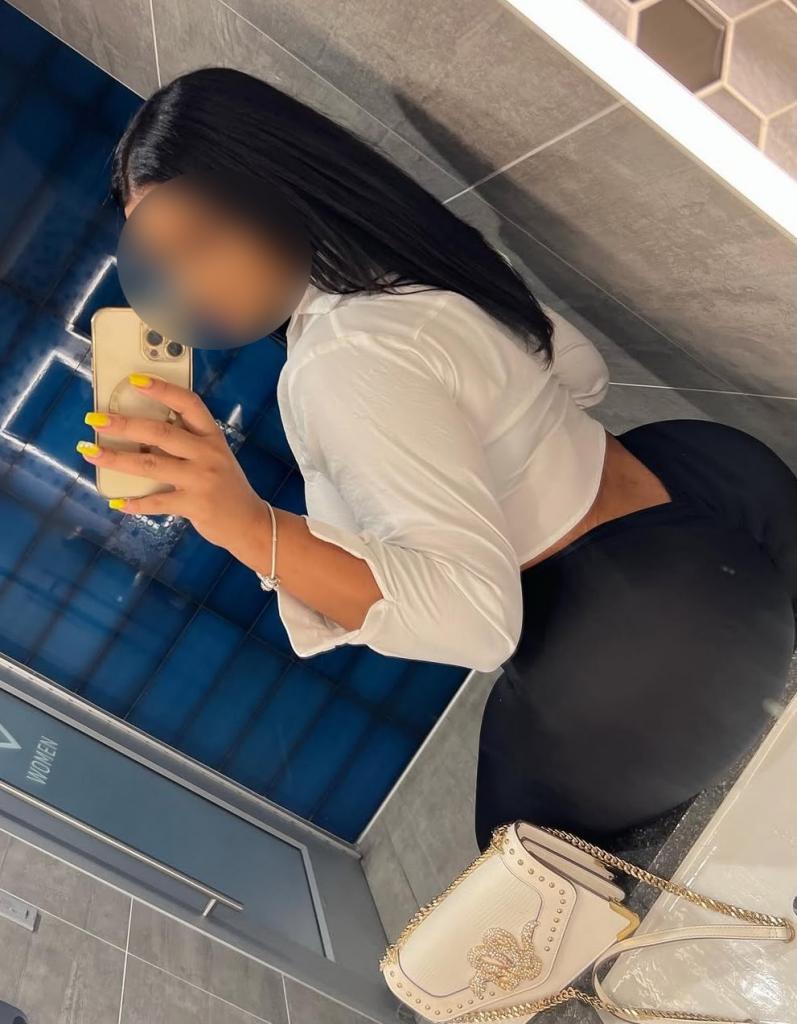 Chica busca chico en Tenerife: 
