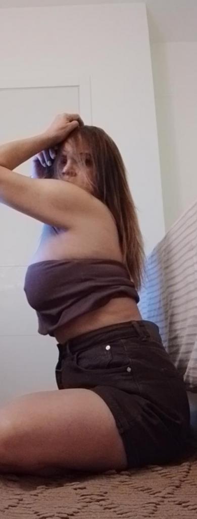 613204653: Chica busca chico en Madrid