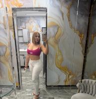 641070235: Chica busca chico en Barcelona