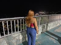 647356773: Chica busca chico en Murcia