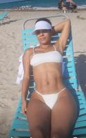 614881102: Chica busca chico en Murcia